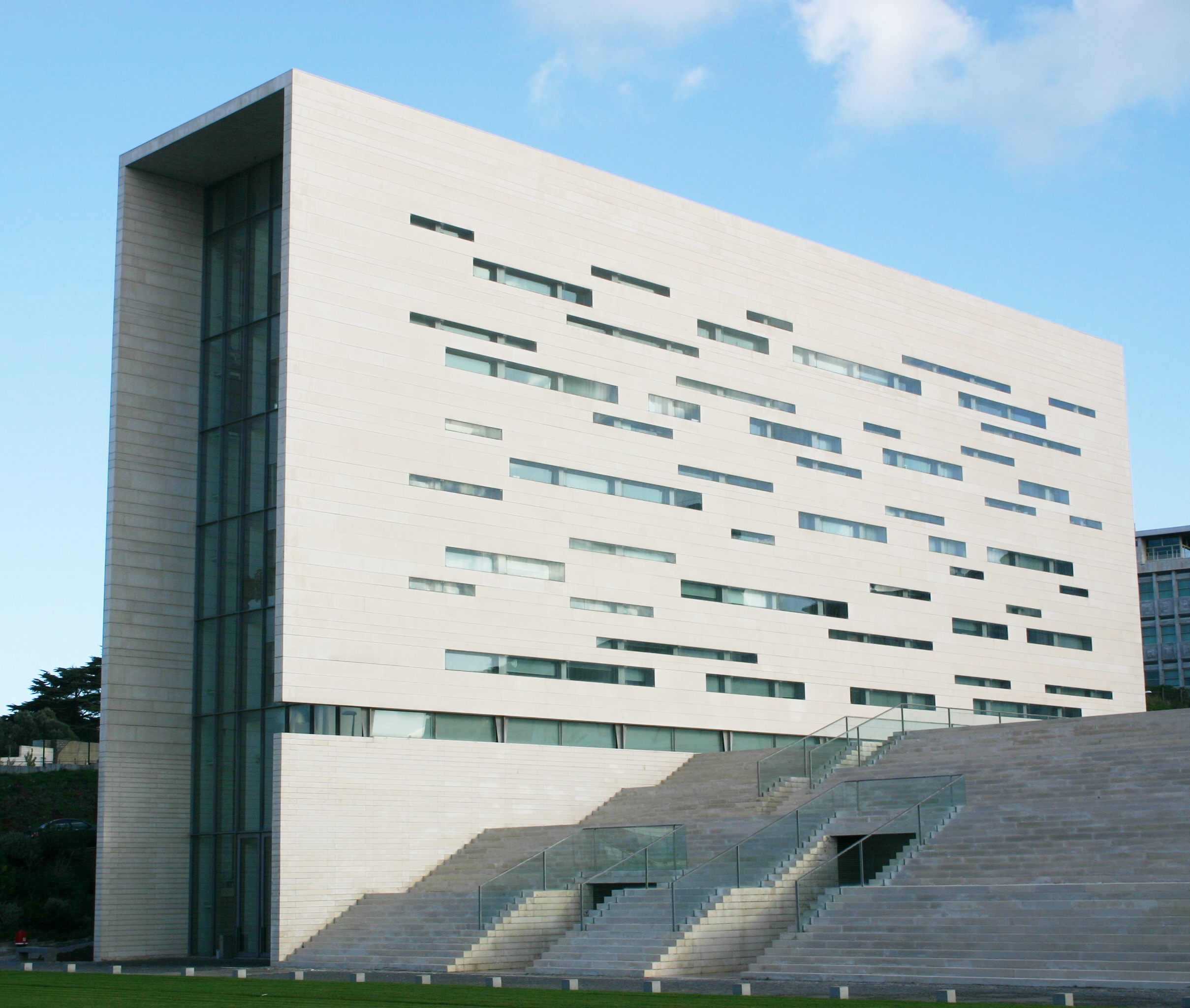 University Nova de Lisboa